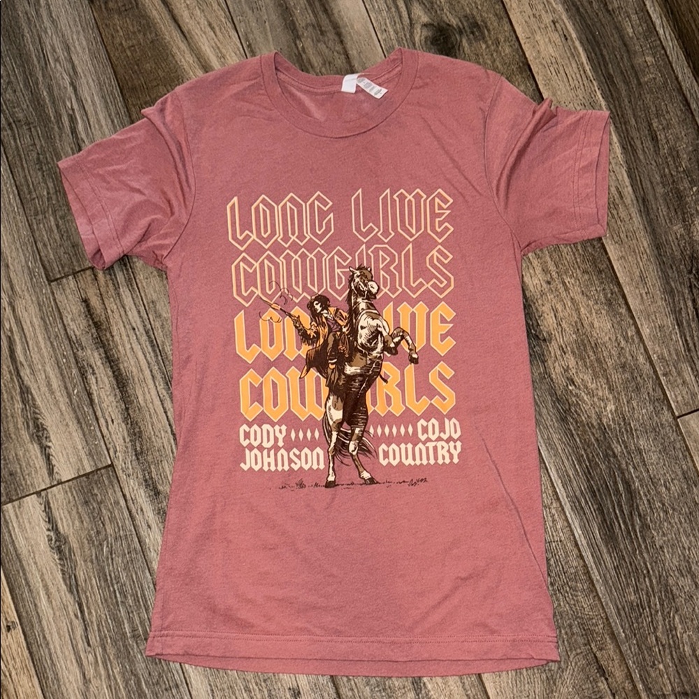 Cowgirls Graphic T-Shirt